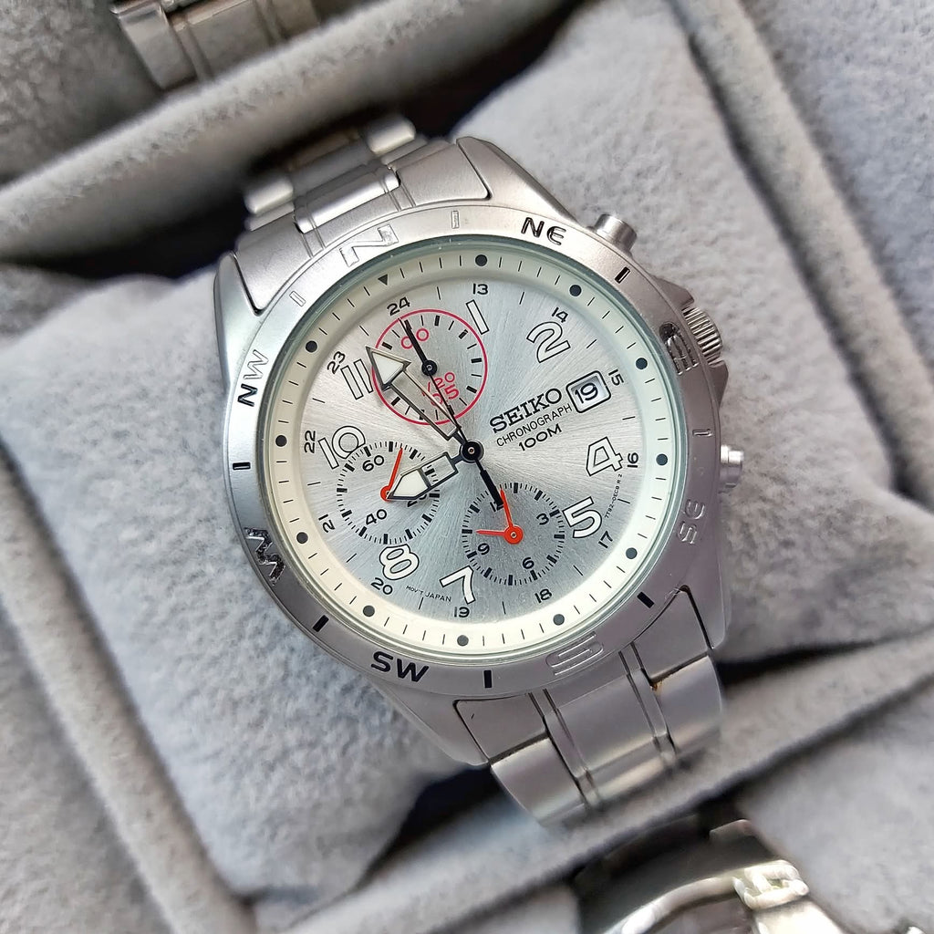 Seiko Chrono Brushed Steel Red Quartz Chronograph